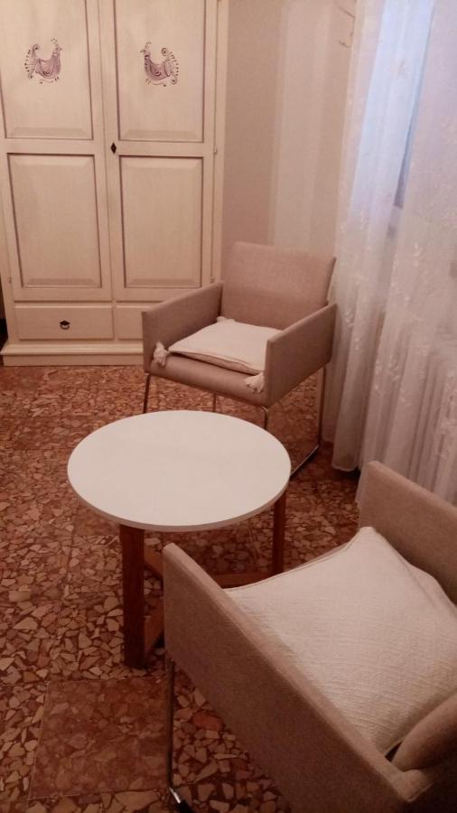 مبيت وإفطار Oschiri Sa Rosa E Su Trapperi المظهر الخارجي الصورة