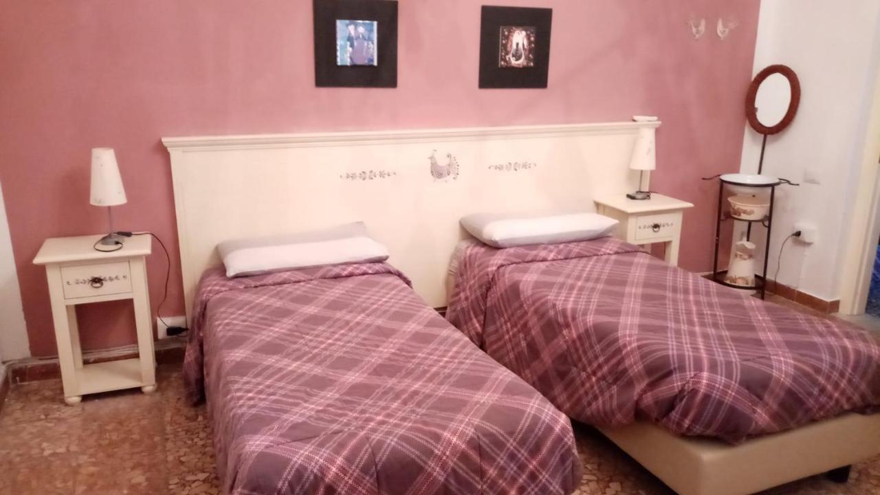 مبيت وإفطار Oschiri Sa Rosa E Su Trapperi المظهر الخارجي الصورة